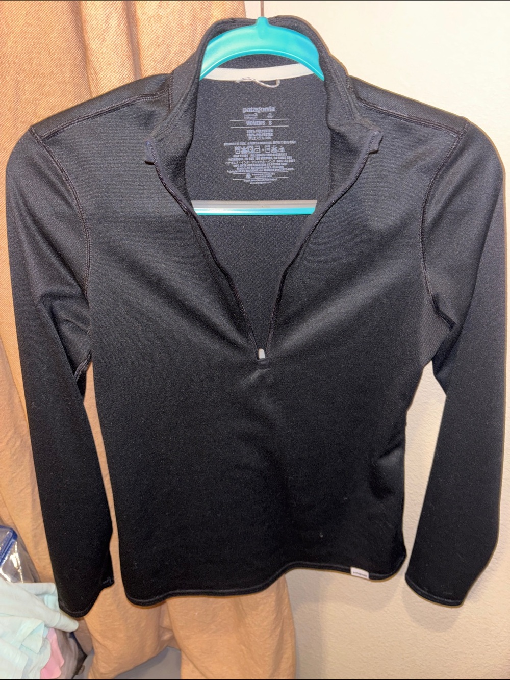 Patagonia Women's Black Long-Sleeve Quarter Zip Pullover